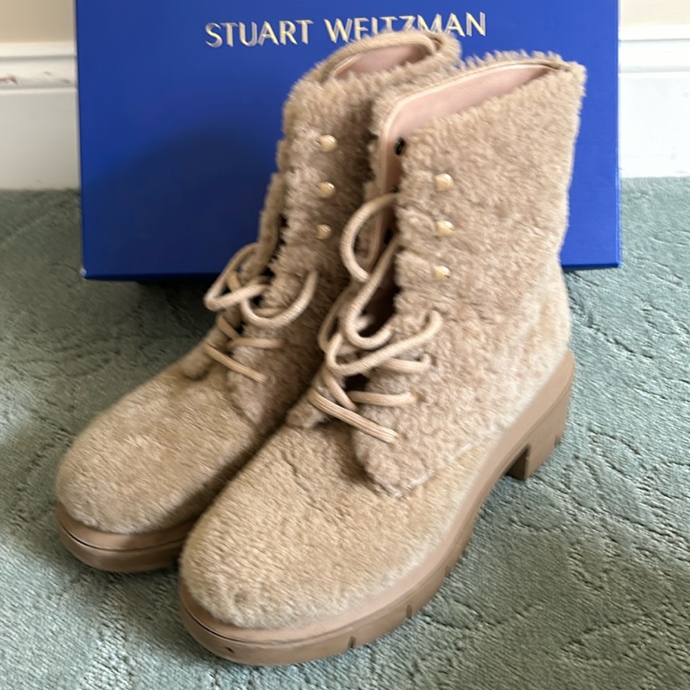 Stuart Wheitzman shearling lace up bootie size 37 6.5 tan beige natural